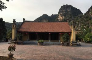 CHÙA KIM NGÂN – TRƯỜNG YÊN – NINH BÌNH CHÙA KIM NGÂN - TRƯỜNG YÊN - NINH BÌNH