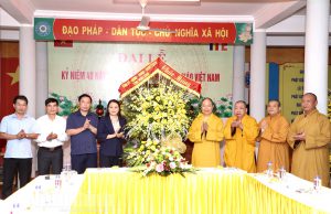 Đoàn đại biểu lãnh đạo tỉnh chúc mừng Ban trị sự Giáo hội Phật giáo Việt Nam tỉnh