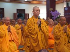 Nghi lễ cung rước Xá lợi Đức Phật Thích Ca từ chùa Quán Sứ về chùa Tam Chúc Nghi lễ cung rước Xá lợi Đức Phật Thích Ca từ chùa Quán Sứ về chùa Tam Chúc