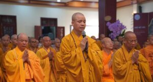 Nghi lễ cung rước Xá lợi Đức Phật Thích Ca từ chùa Quán Sứ về chùa Tam Chúc Nghi lễ cung rước Xá lợi Đức Phật Thích Ca từ chùa Quán Sứ về chùa Tam Chúc