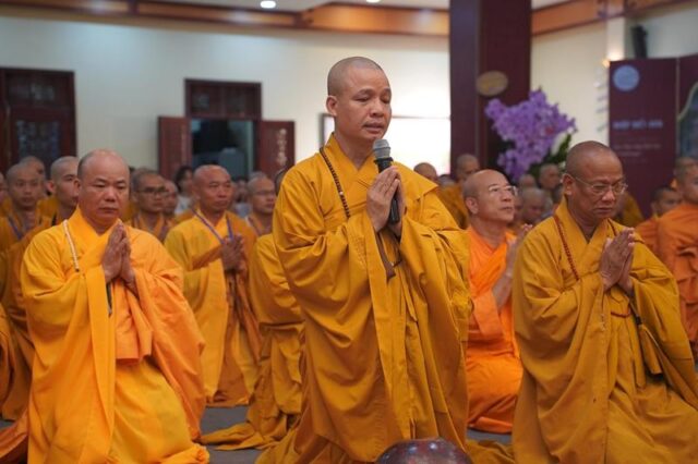 Nghi lễ cung rước Xá lợi Đức Phật Thích Ca từ chùa Quán Sứ về chùa Tam Chúc