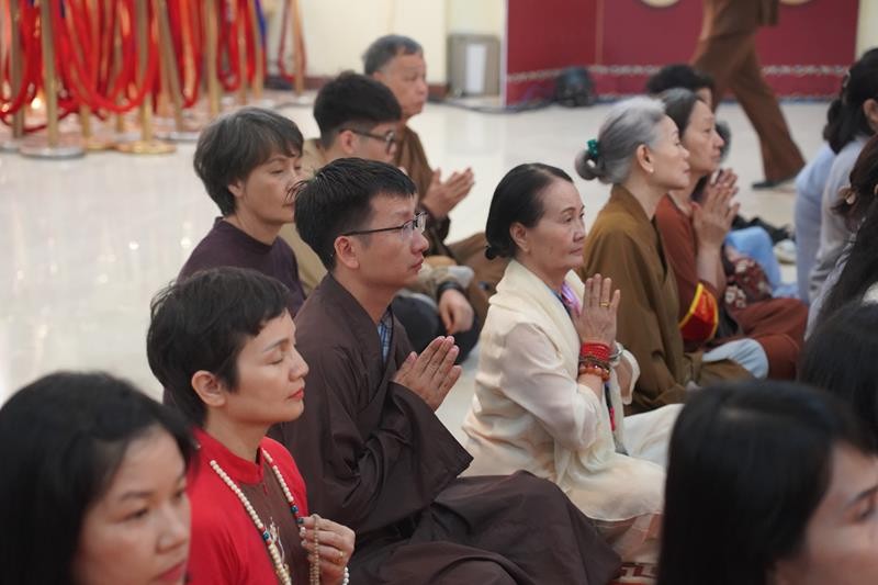Nghi lễ cung rước Xá lợi Đức Phật Thích Ca từ chùa Quán Sứ về chùa Tam Chúc