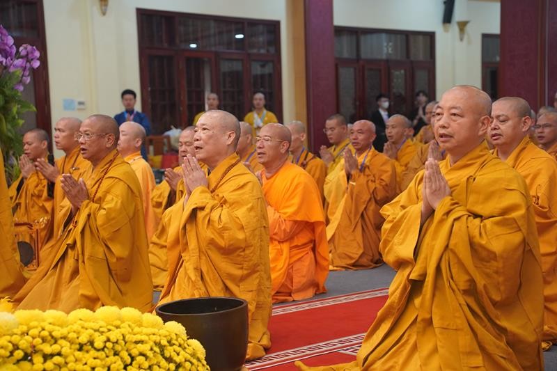 Nghi lễ cung rước Xá lợi Đức Phật Thích Ca từ chùa Quán Sứ về chùa Tam Chúc