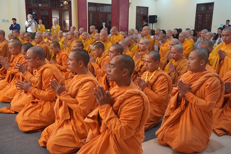 Nghi lễ cung rước Xá lợi Đức Phật Thích Ca từ chùa Quán Sứ về chùa Tam Chúc