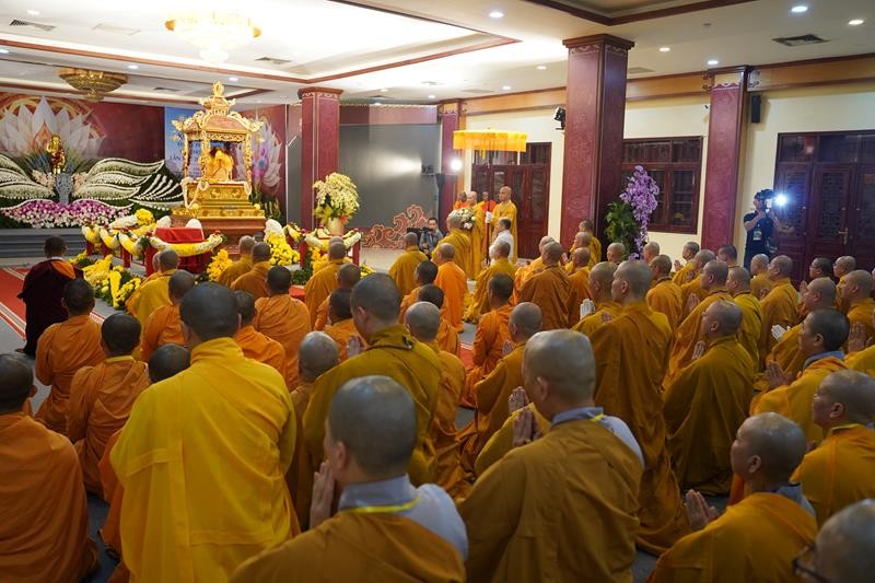 Nghi lễ cung rước Xá lợi Đức Phật Thích Ca từ chùa Quán Sứ về chùa Tam Chúc