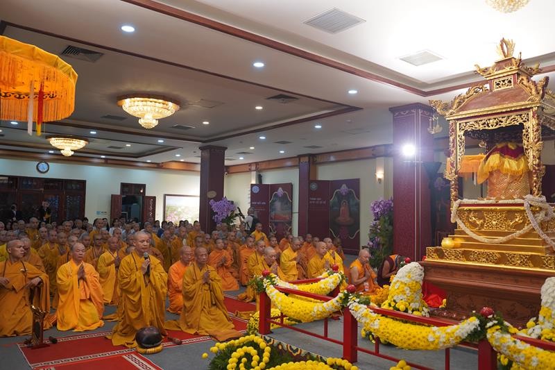 Nghi lễ cung rước Xá lợi Đức Phật Thích Ca từ chùa Quán Sứ về chùa Tam Chúc