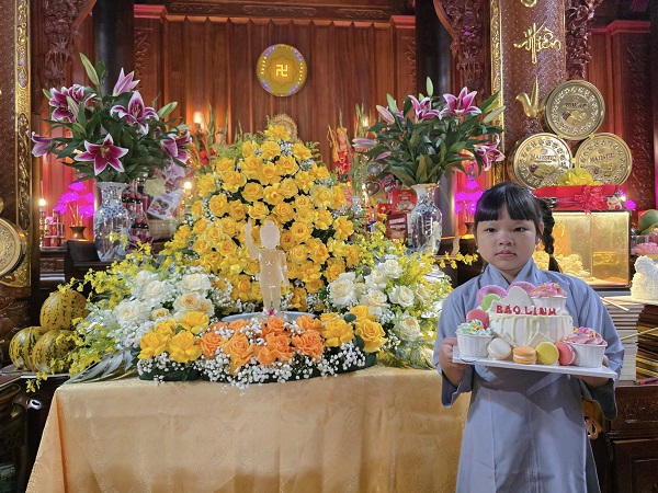 Ninh Bình: Nghi lễ tắm Phật - Kính mừng đại lễ Phật đản Vesak 2025 tại chùa Quang Sơn - TP Tam Điệp